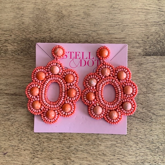 Stella & Dot Jewelry - Stella and Dot Coral beaded statement earrings